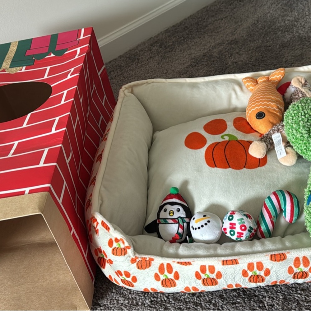 Cozy Pumpkin Print Pet Bed with Plush Toy Set